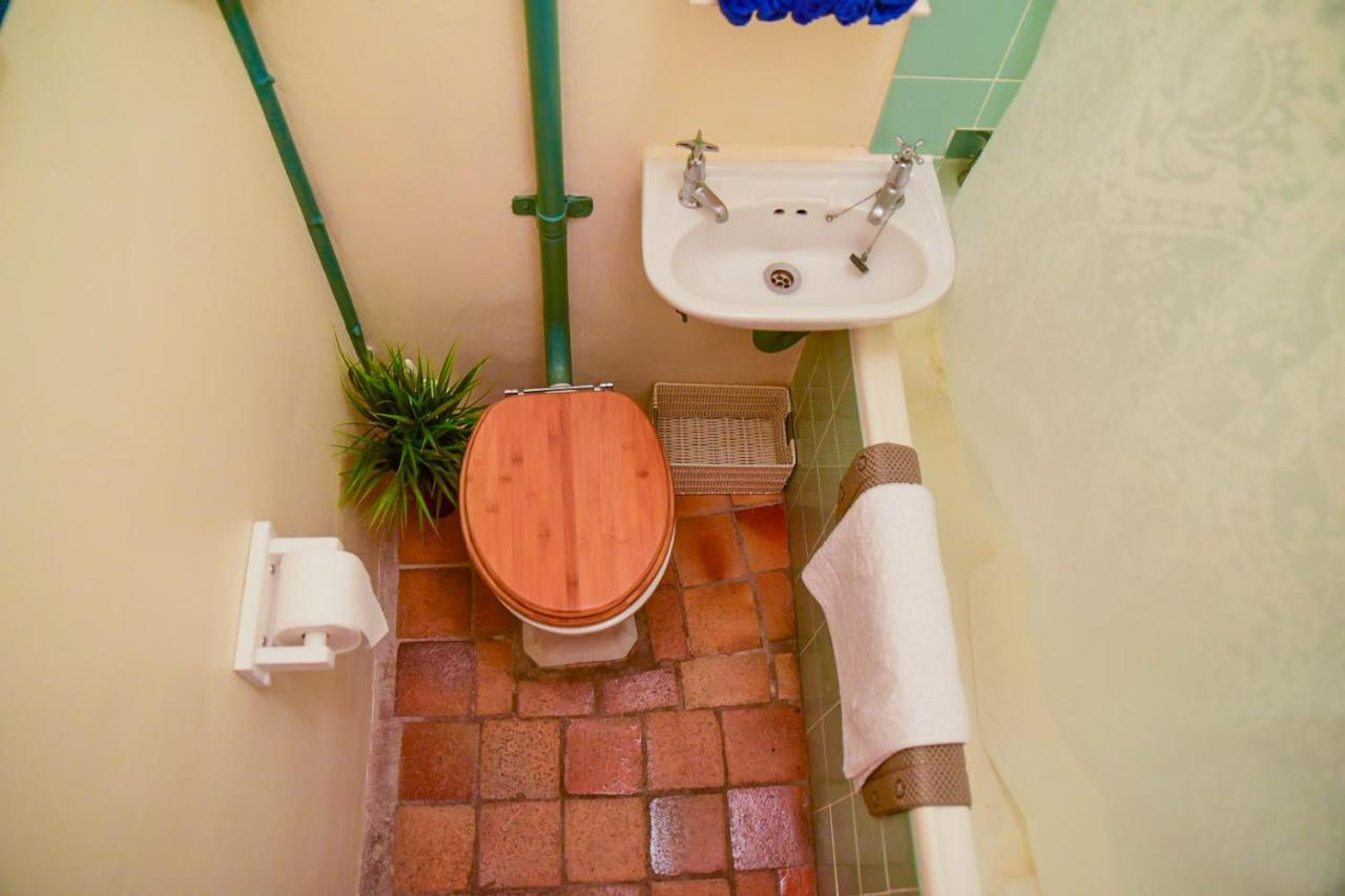 On Pinewood Guest House Le Cap Extérieur photo
