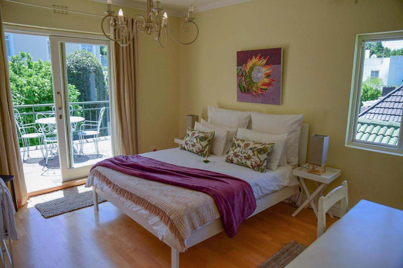 On Pinewood Guest House Le Cap Extérieur photo